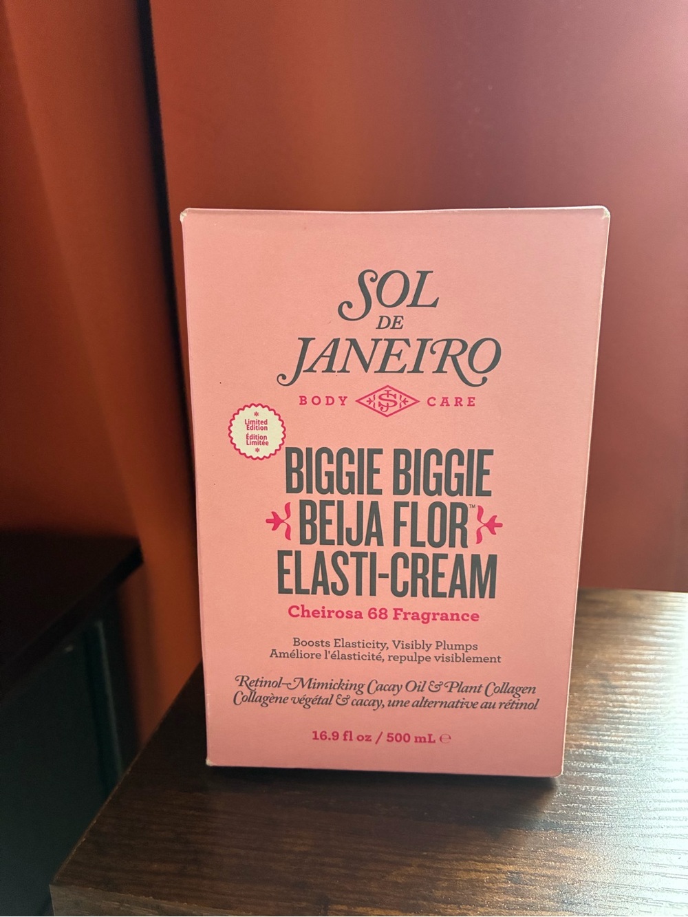 500ML Limited Sol de Janeiro Beija Flor Elasti-Cream - Pink with Yellow Accent